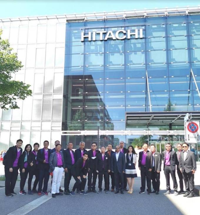 คณะผู้บริหาร PEA เข้าศึกษาดูงานการวิจัยและพัฒนาด้าน Energy Transition ของ Hitachi Energy พร้อมเยี่ยมชม World's first gas-insulated switchgear installation with eco-efficient gas mixture ที่สถานีไฟฟ้า ewz - Oerlikon Substation, Municipal Electric Utility Zurich ประเทศสวิตเซอร์แลนด์